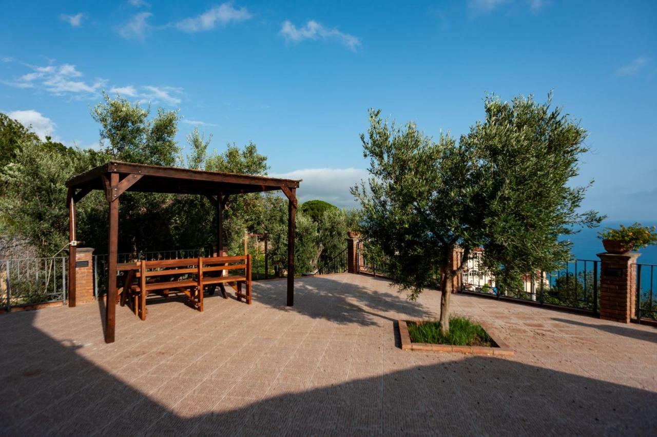 Azienda Agrituristica Le Terre Di San Leonardo Cetraro Zewnętrze zdjęcie